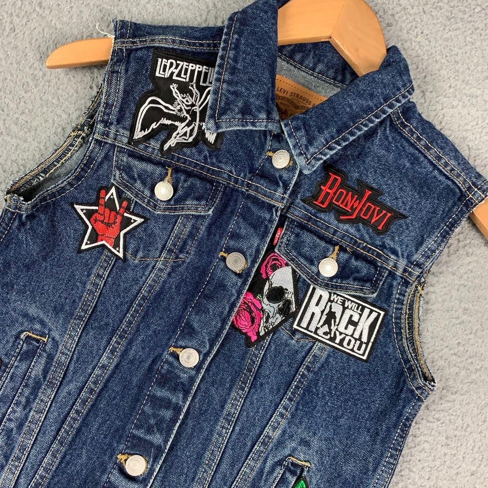 Levi's Trucker Vest Women's XXS Blue Hellfire Club Denim Punk Rock Band Patches - Picture 3 of 7